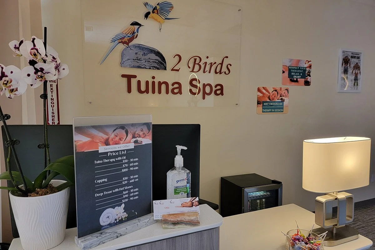 The reception desk at 2 Birds Tuina Spa